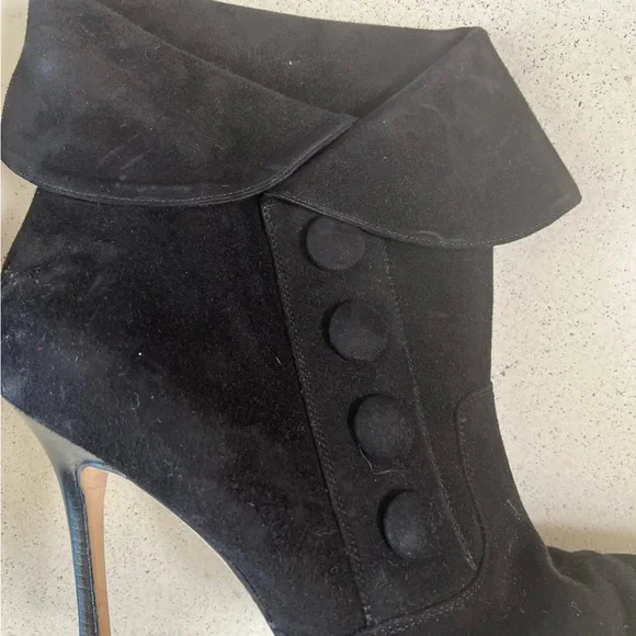 Authentic Manolo Blahnik suede ankle boots
